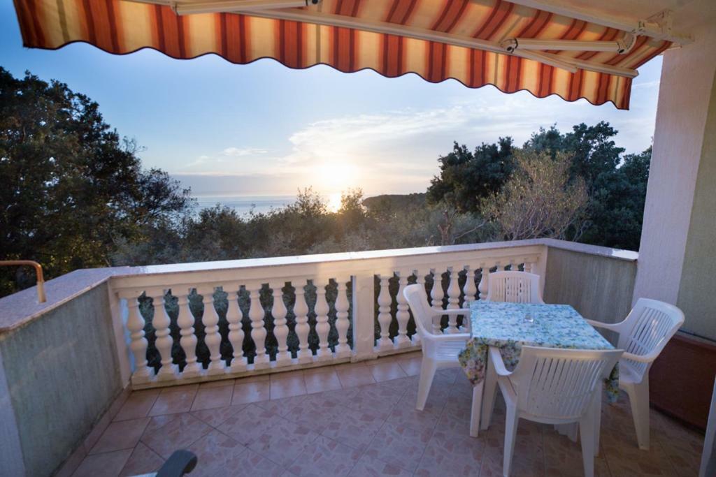 Apartmani Fuza Rab Супетарска-Драга Экстерьер фото