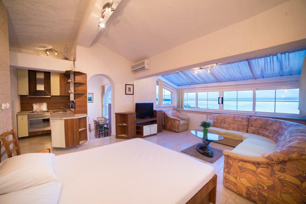 Apartmani Fuza Rab Супетарска-Драга Экстерьер фото